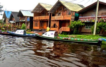 laguna de la cocha in the colombian andes